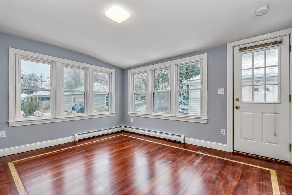 747 Vfw Parkway #747 photo 5