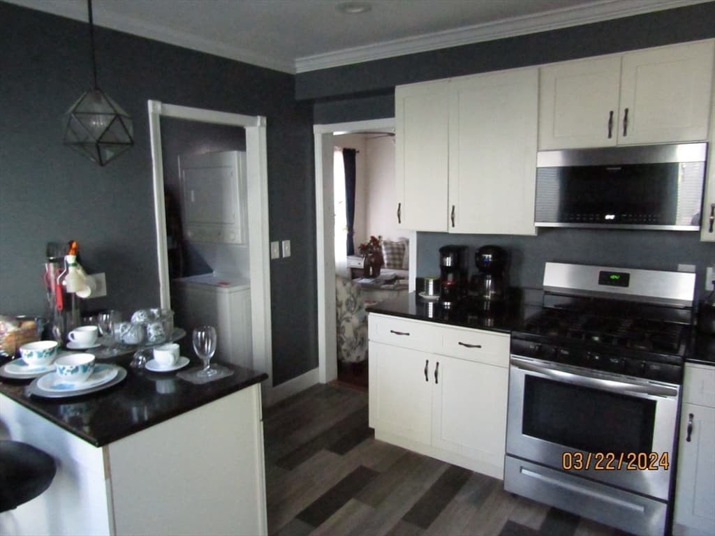 74 Bailey St photo 3