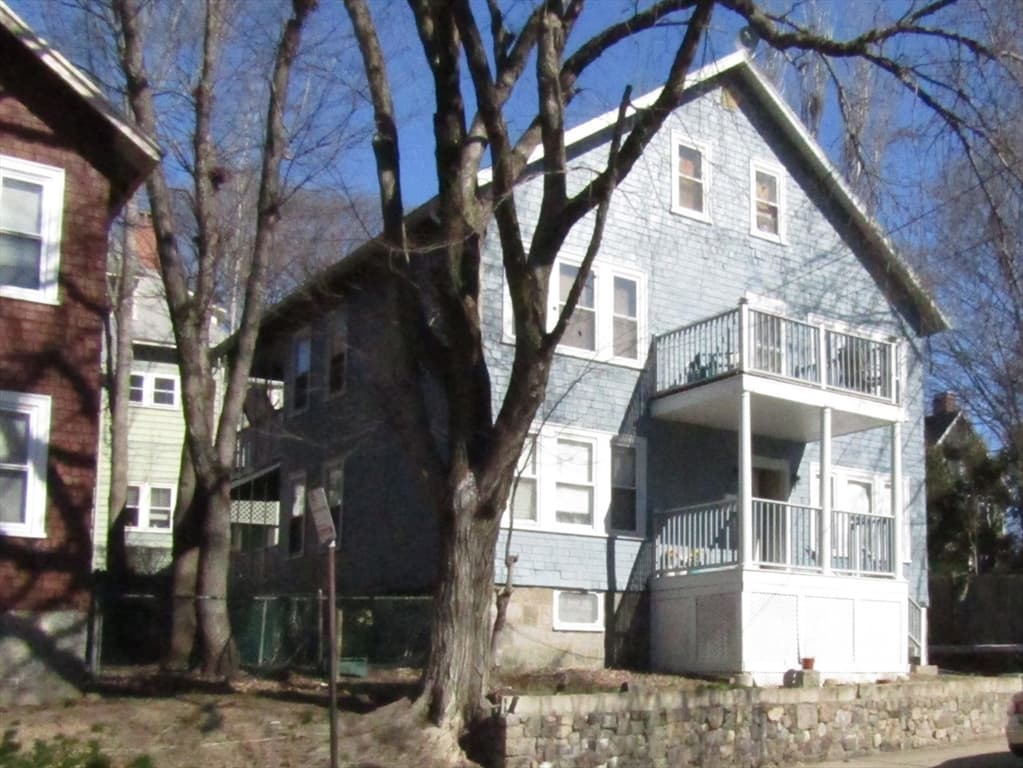 74 Bailey St