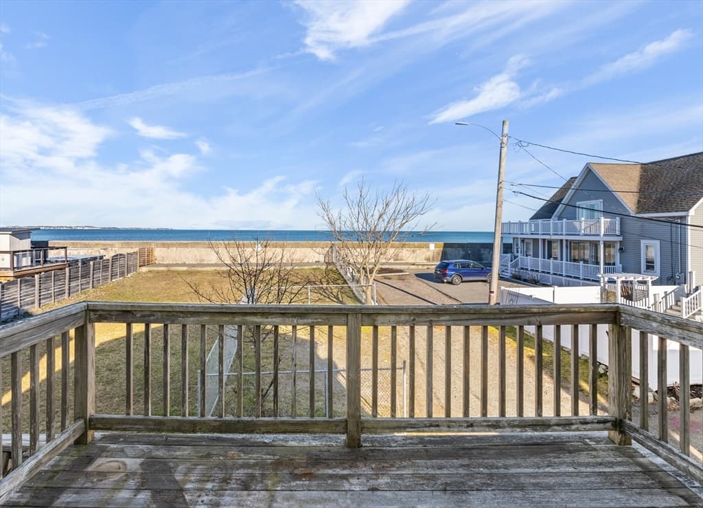 184 Broadsound Ave photo 5