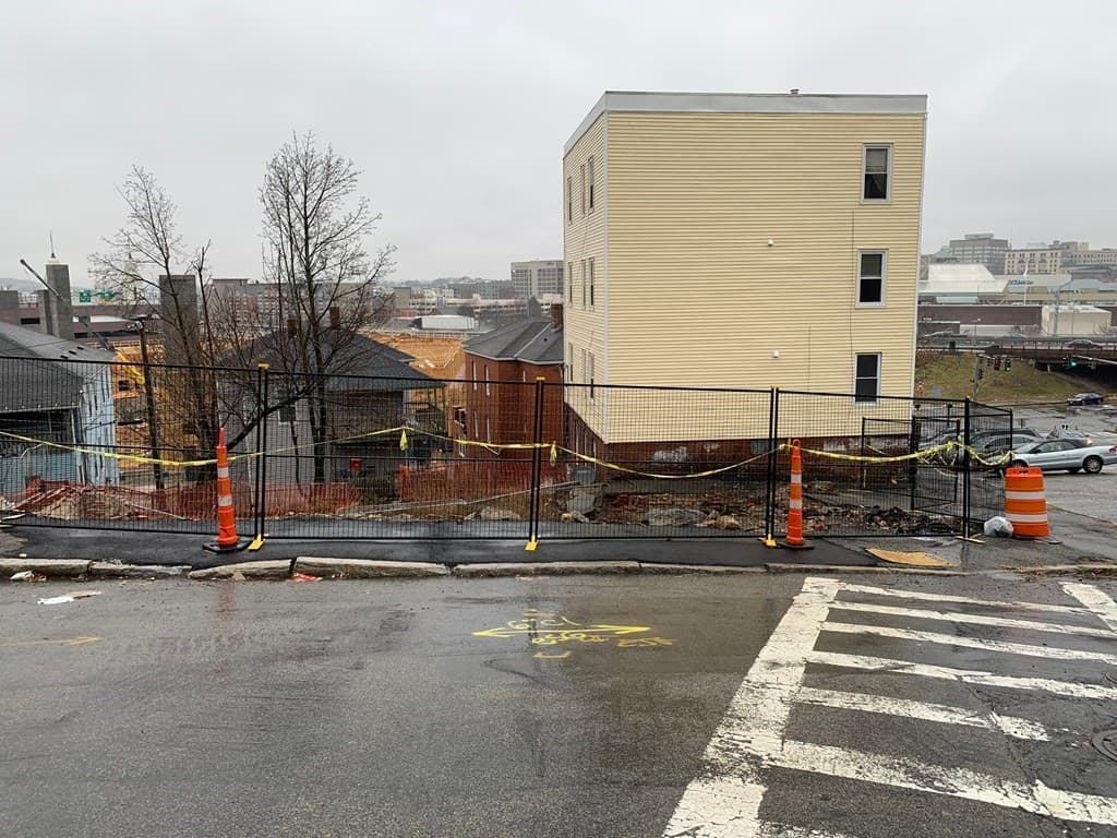 2 Gage St