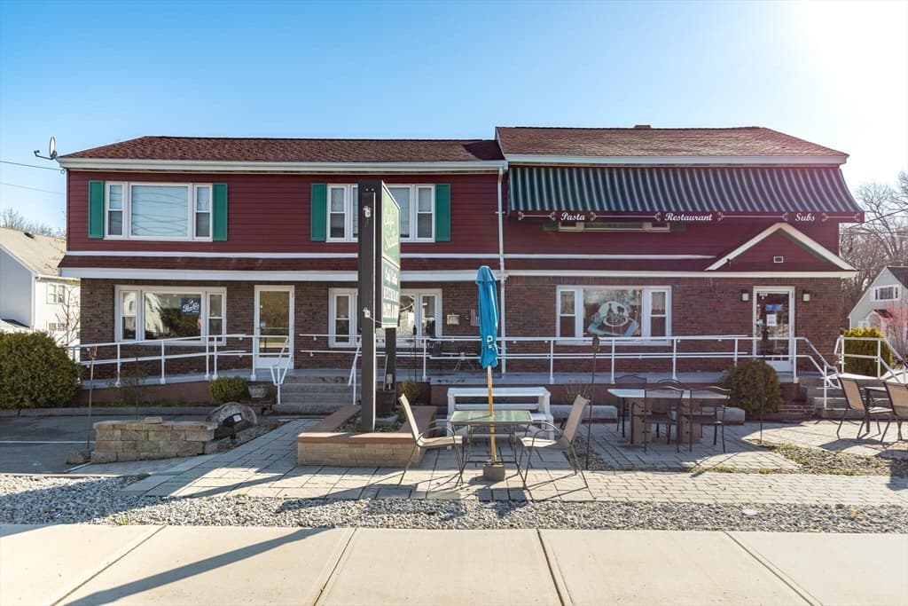 1300 Main St