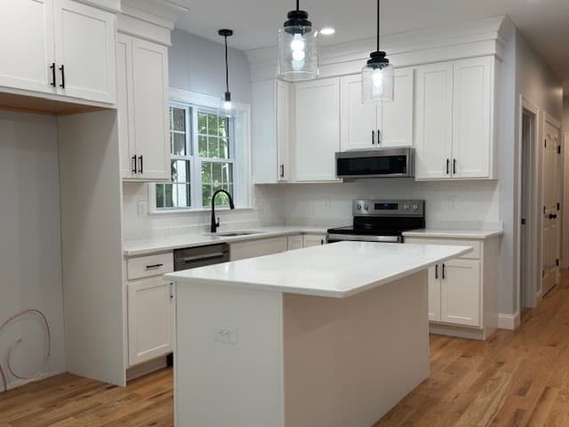 56 Pine Street photo 3
