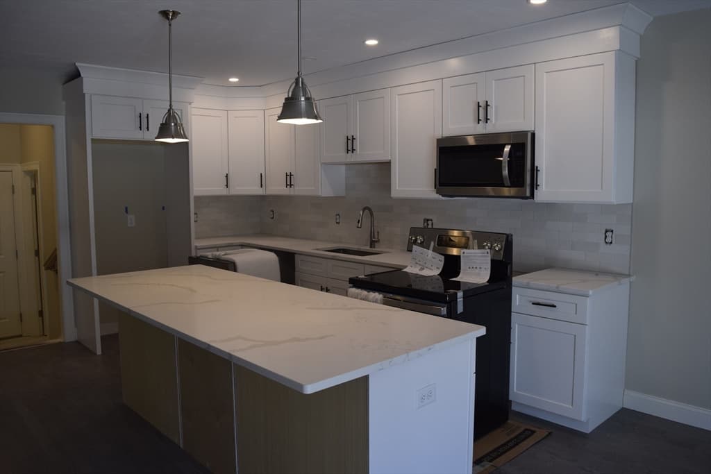 492 Richmond Street #B photo 5