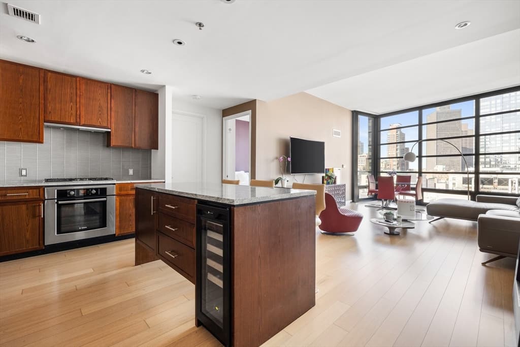 580 Washington Street #PH5 photo 2