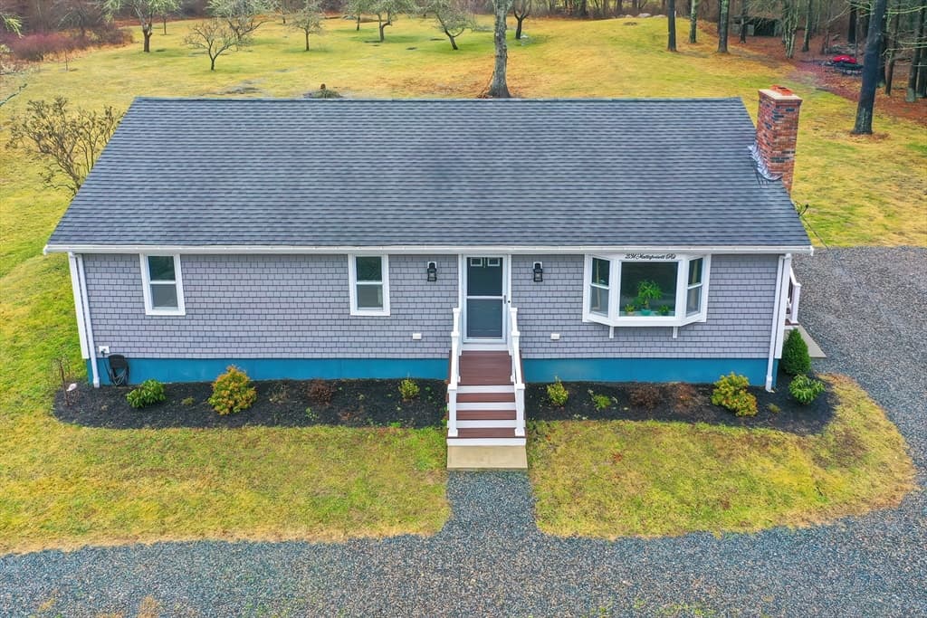 231 Mattapoisett Rd photo 2