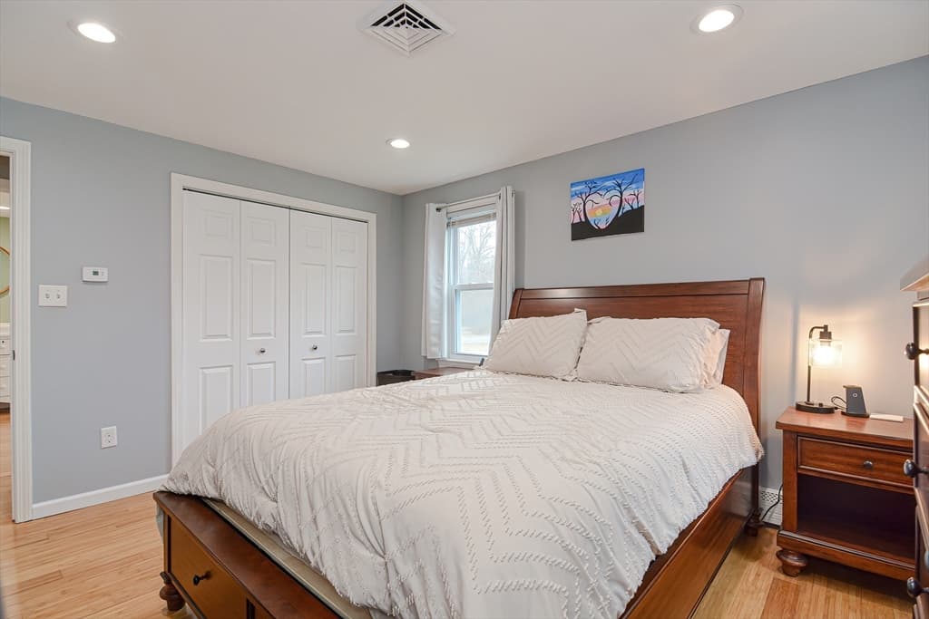 231 Mattapoisett Rd photo 3