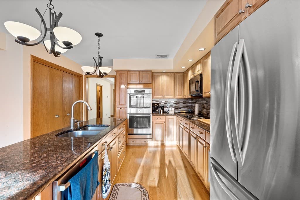 52 Rayburn Rd photo 3