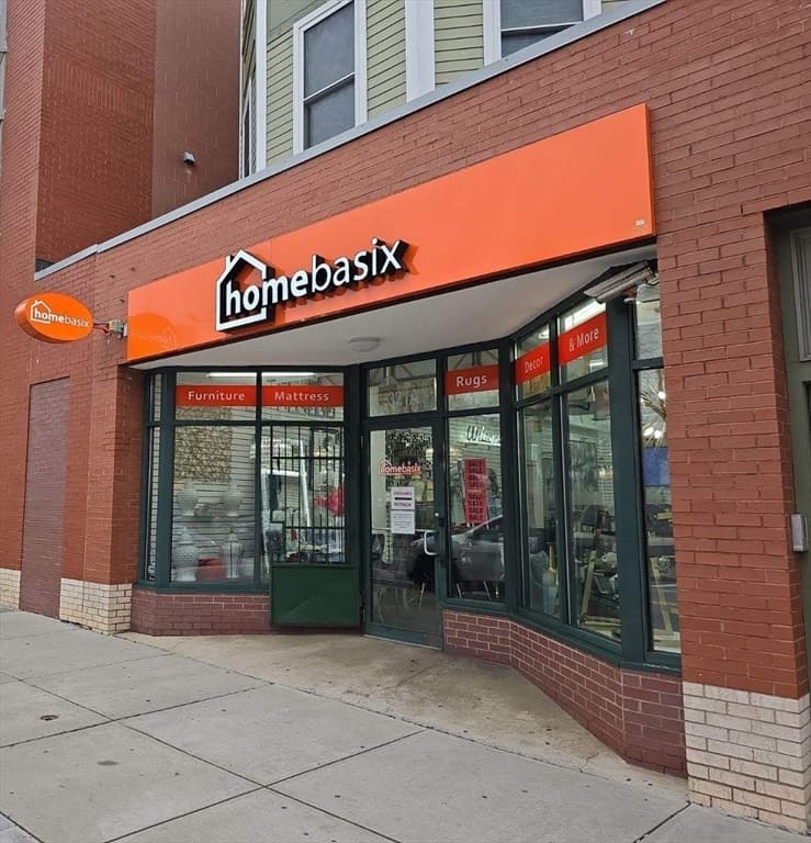 325 Centre Street