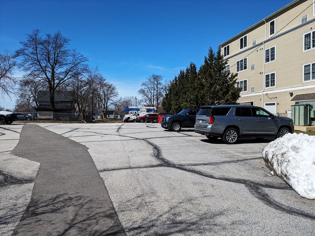 25 S Maple Street photo 2