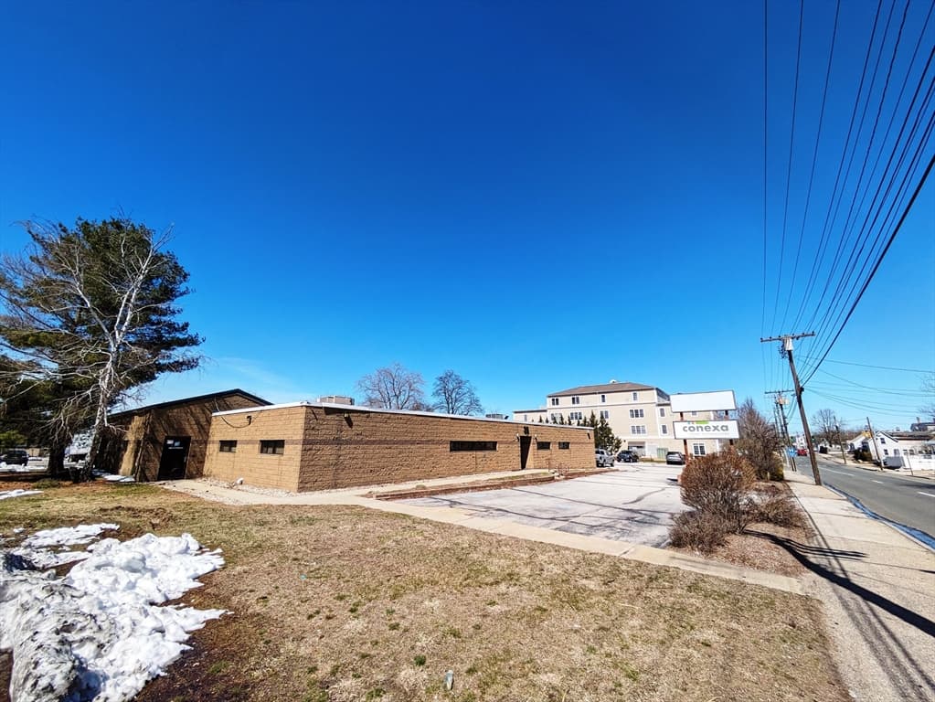 25 S Maple Street