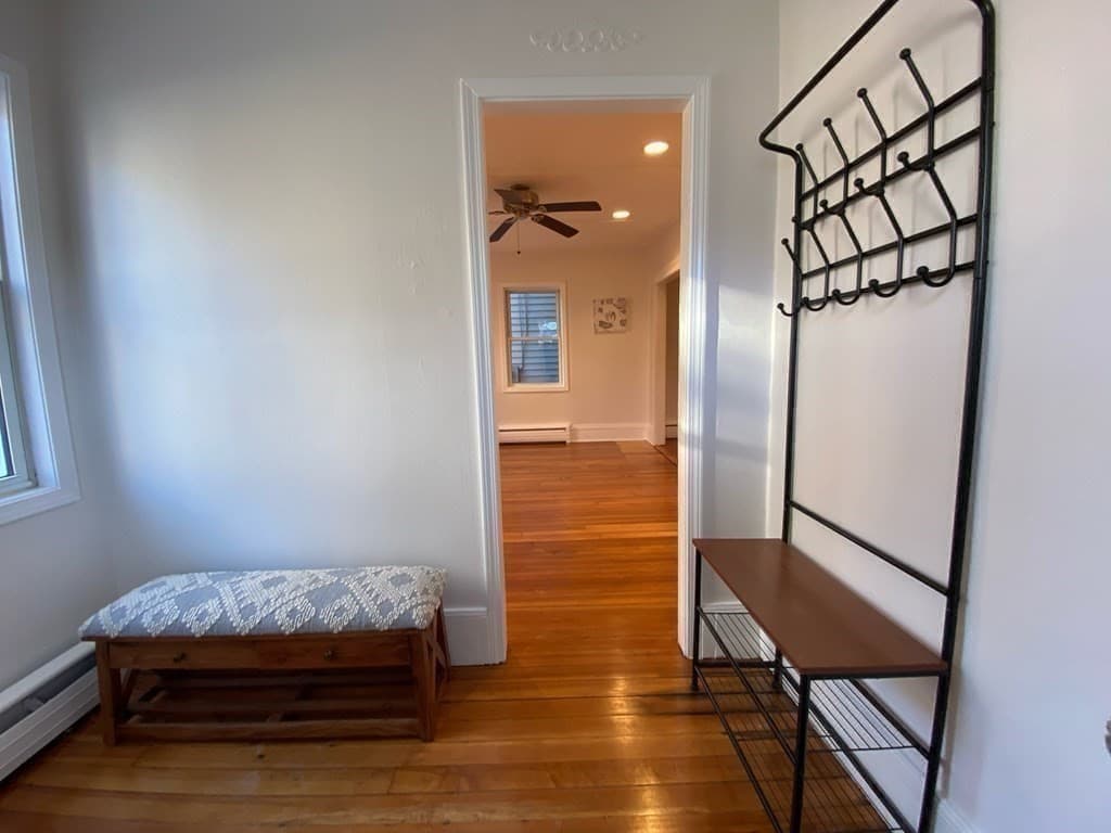 22 Carlton St #1 photo 2