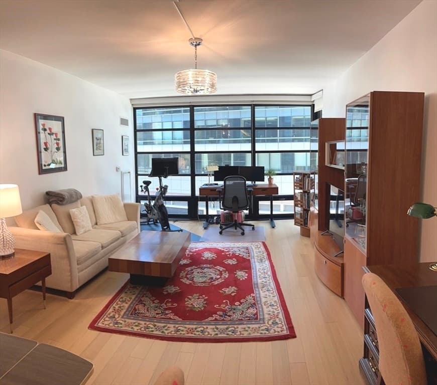 580 Washington Street #3F photo 2
