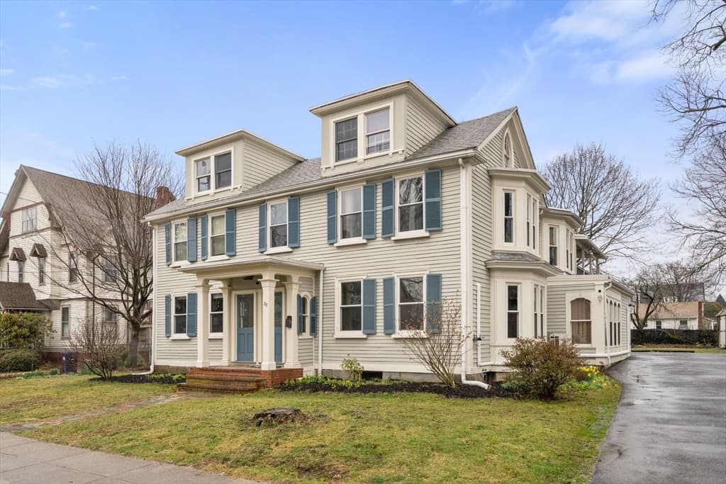 32 Mill St #1 photo 2