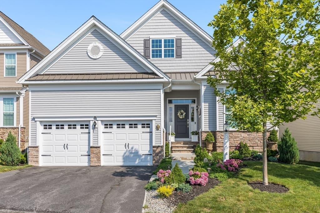 28 Briarwood photo 2