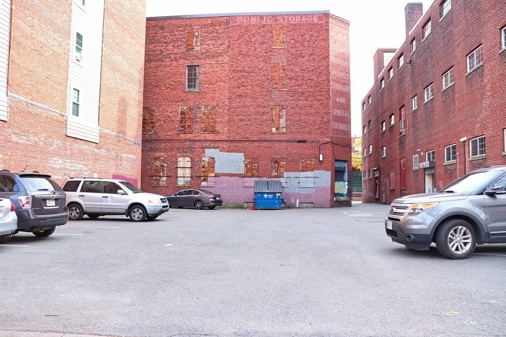 582 Essex Street #2 photo 3