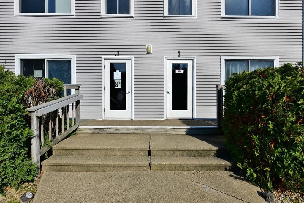 254 Shore Rd #J 2nd FL R photo 2