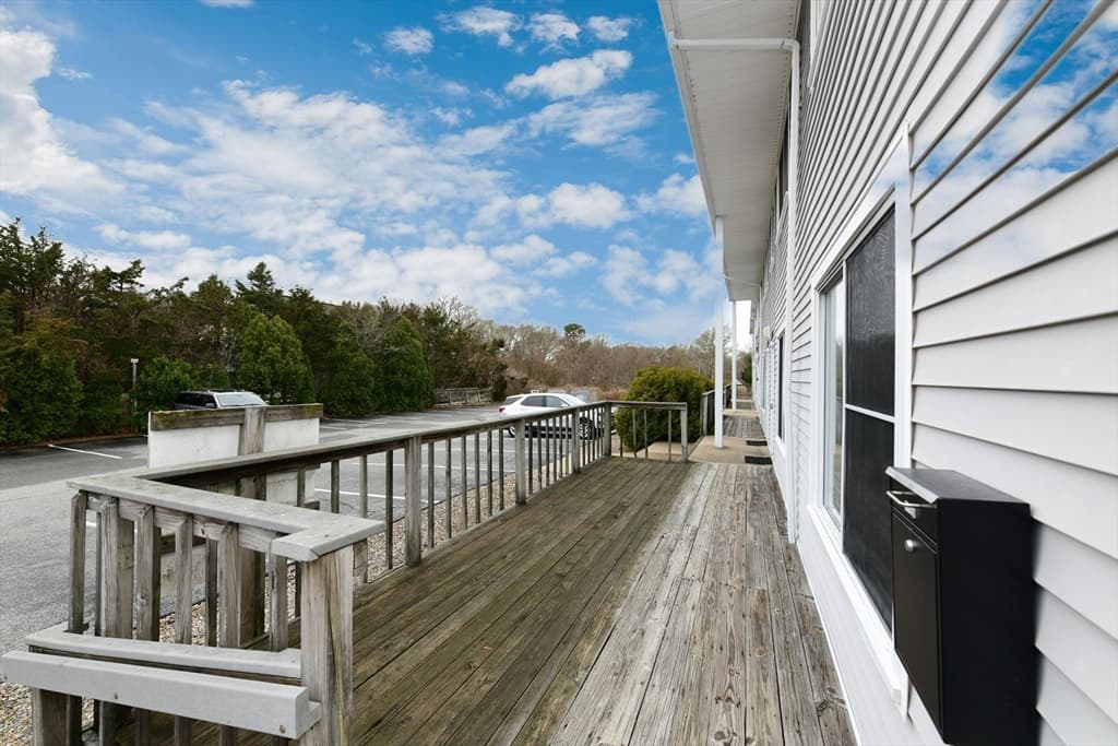 254 Shore Rd #D 1st floor photo 3
