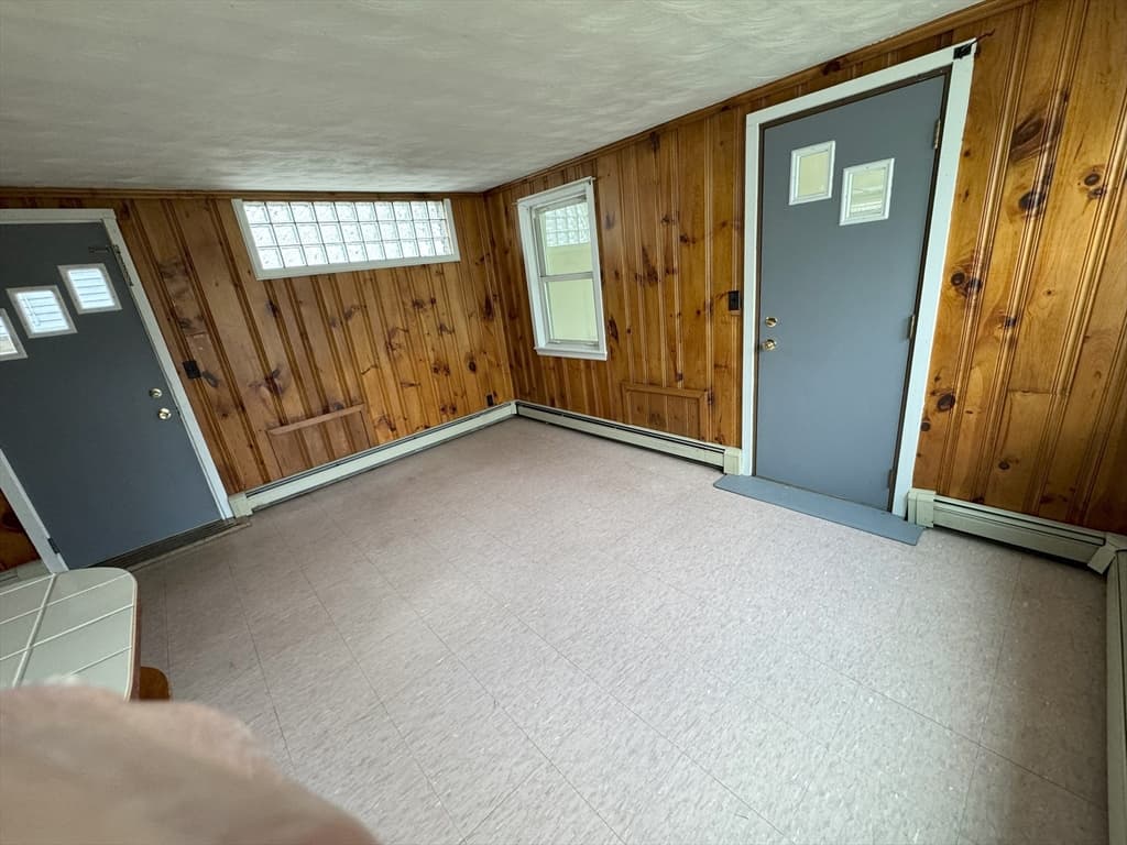 78 French Ave photo 4