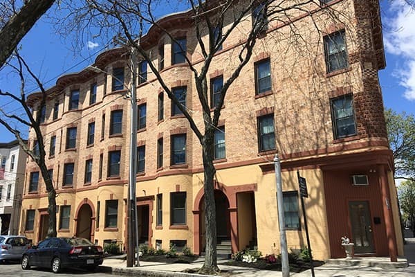 114 Willow St #4