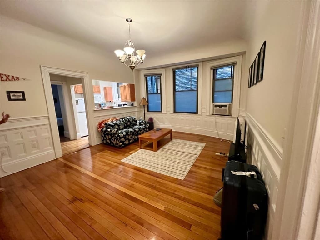 362 Commonwealth Ave #2D