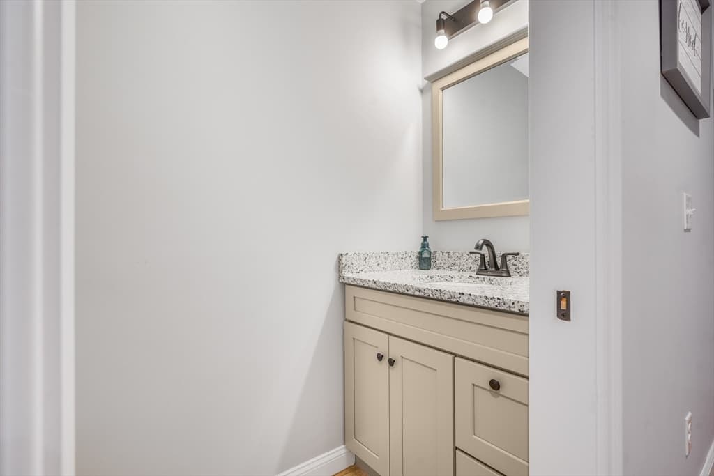 18 Arthur Dr #1 photo 5