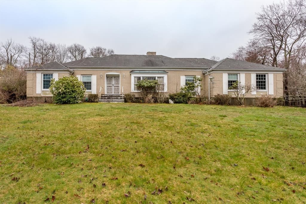 77 Neponset Valley Pkwy