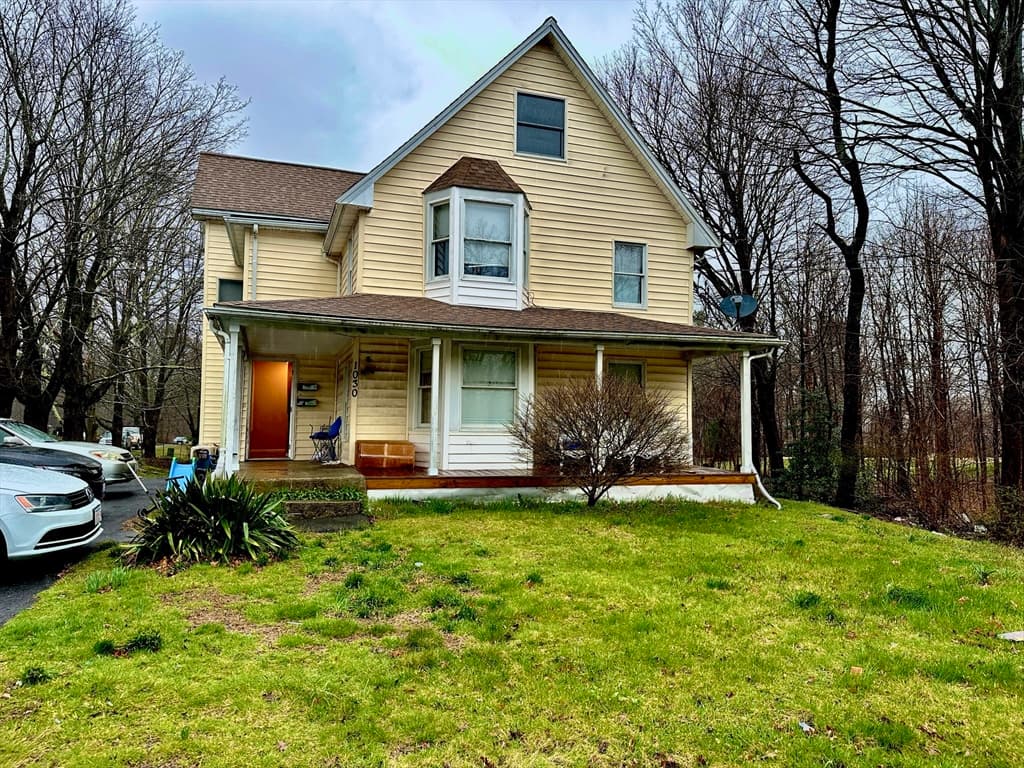 1030 S Franklin St photo 2
