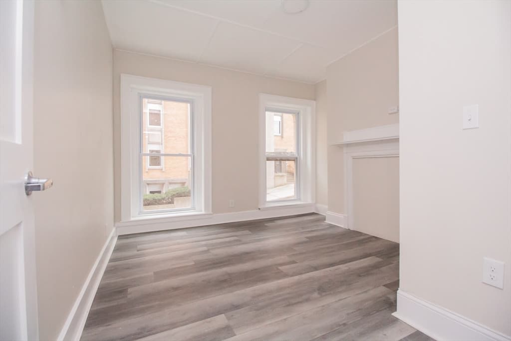 18 Walnut St #1 photo 2
