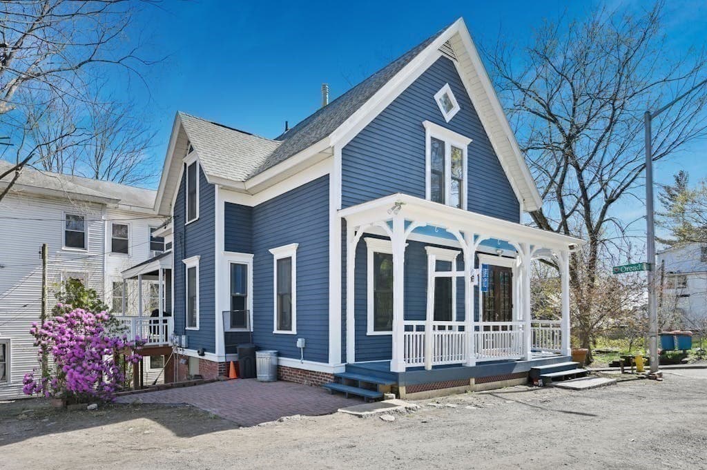 16 Alden St