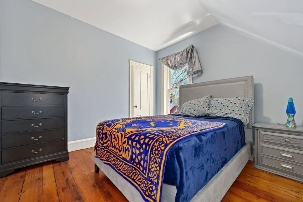 16 Alden St photo 5