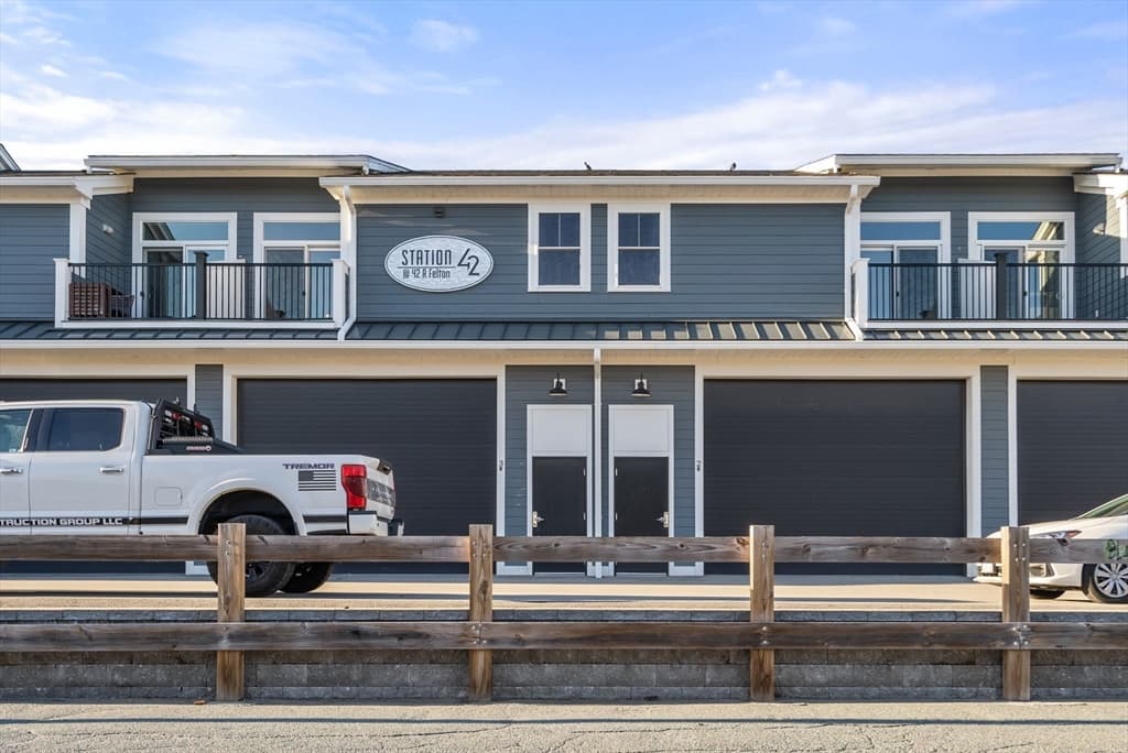 42 Felton St #3R photo 5