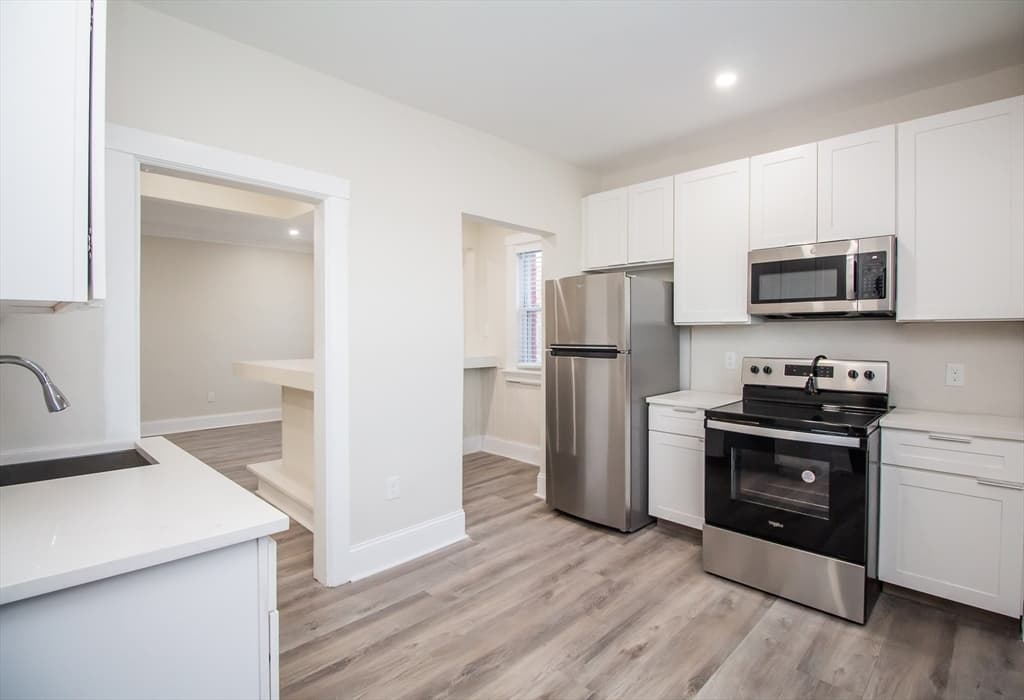 18 Walnut St #12 photo 2