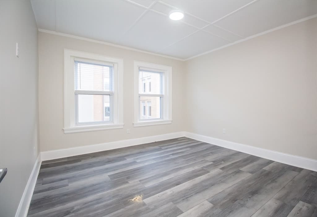 18 Walnut St #8 photo 2