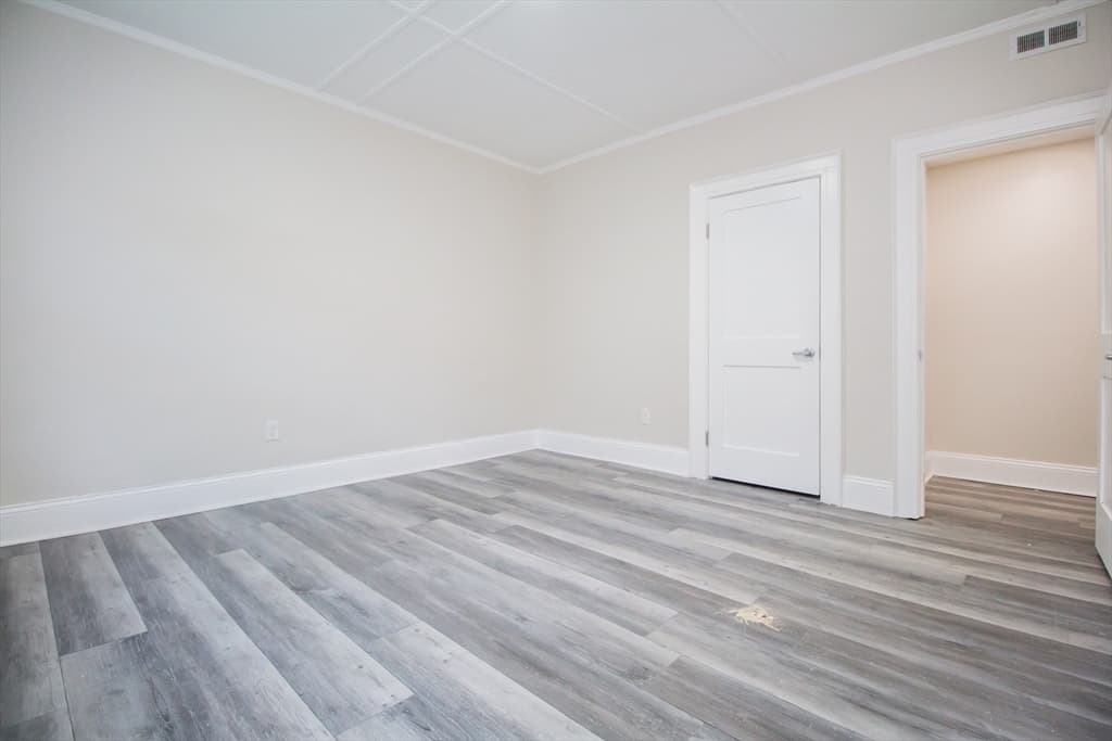 18 Walnut St #8 photo 3