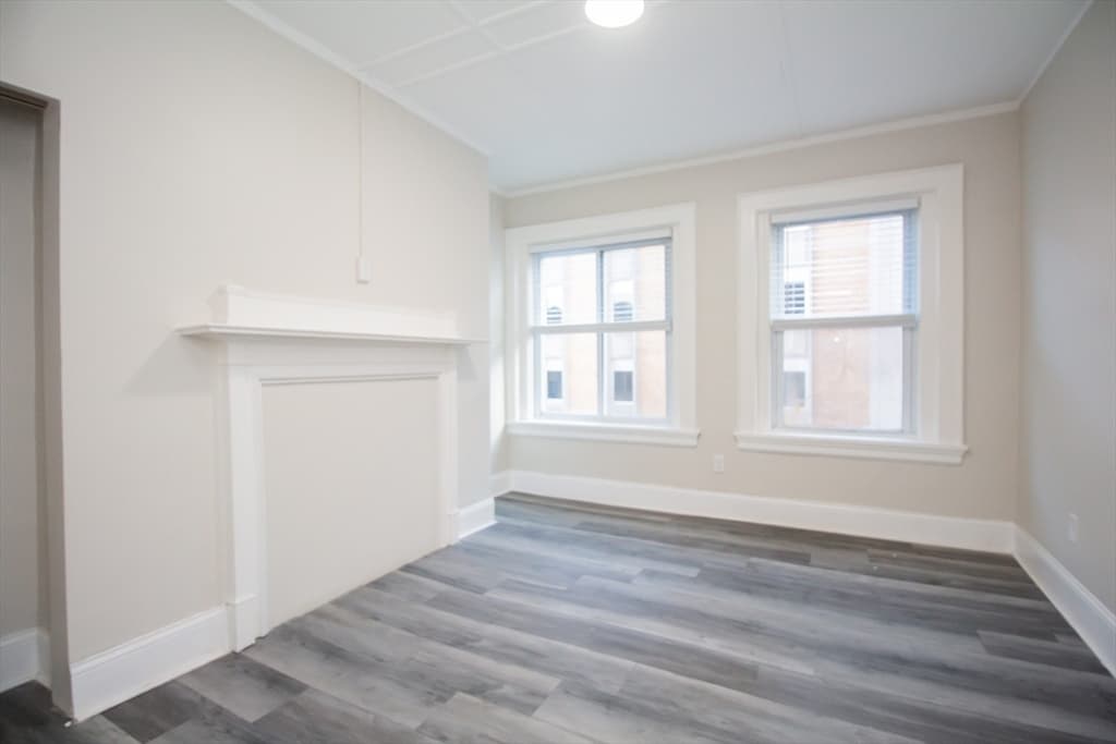 18 Walnut St #8 photo 4