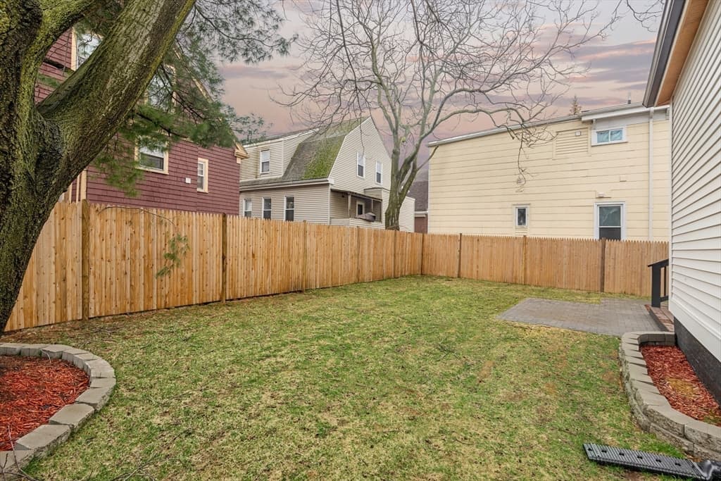 42 Sargent Ave photo 3