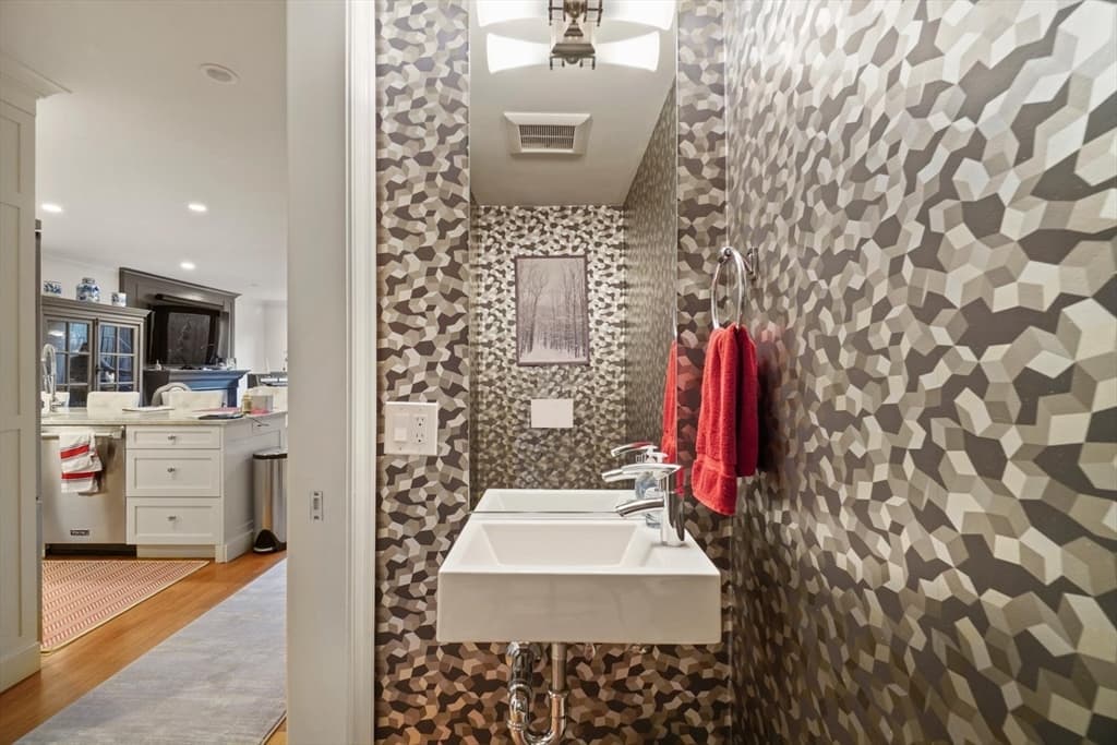 55 Dwight St #1 photo 5