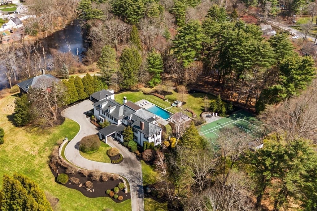 15 Mansion Dr photo 5