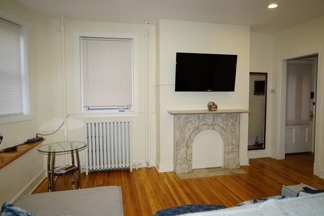 328 Washington Street #Unit 2 photo 3