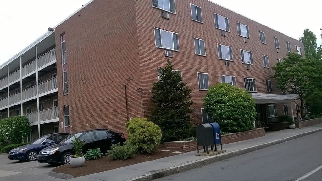 50 Green Street #109