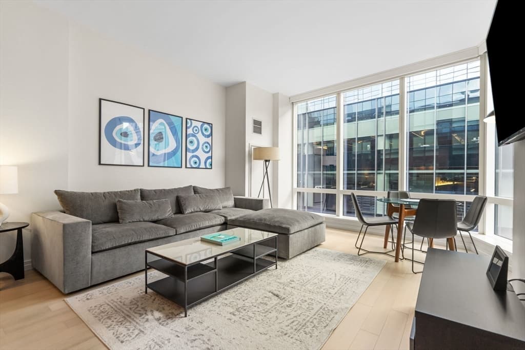 1 Franklin Street #1001