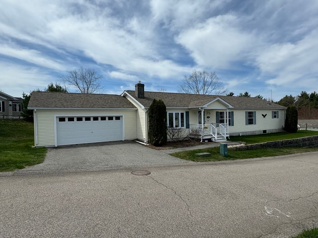 4208 Pheasant Lane photo 2