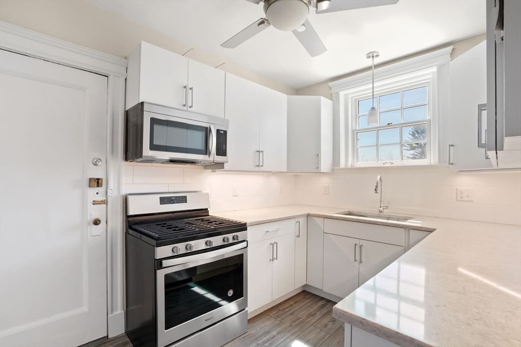 240 Brattle St #42 photo 4