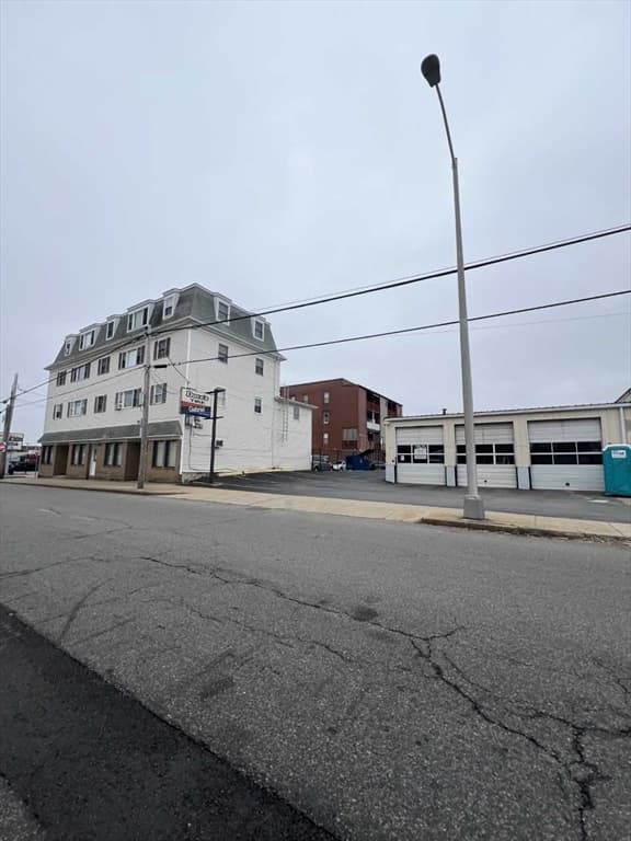 353 Bedford Street