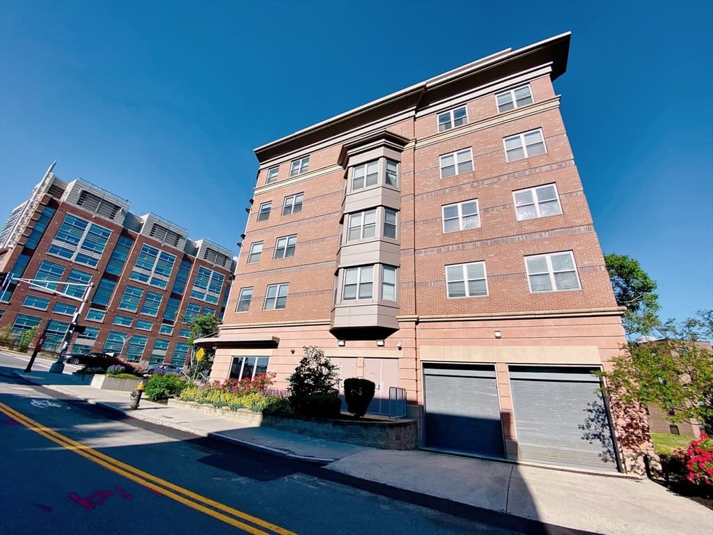 120 Mountfort St. #401