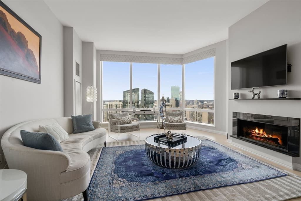 1 Franklin St #3401