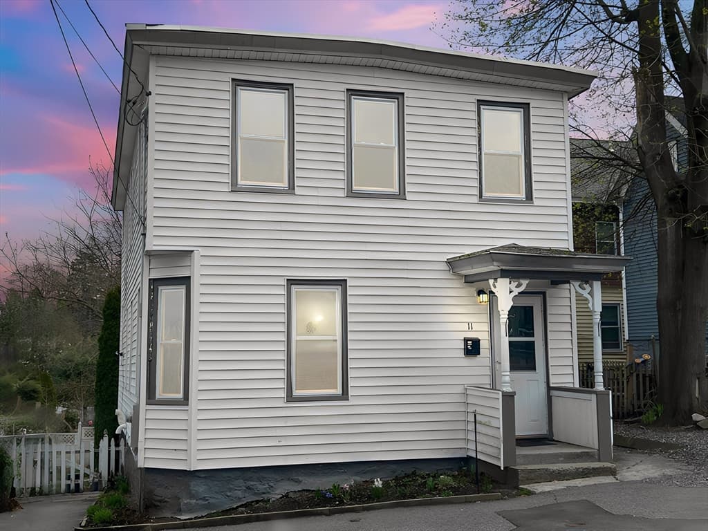 11 Hazel St