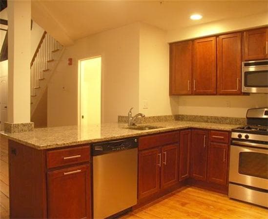 157 Beale Street #2 photo 5