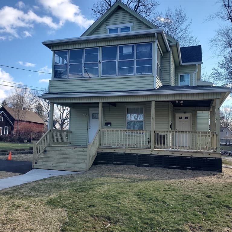 21 Taylor St